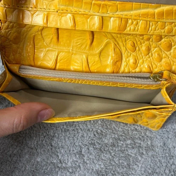 Brahmin Debra Yellow Melbourne Leather Wristlet Wallet Purse Authentic Croc - Picture 7 of 10